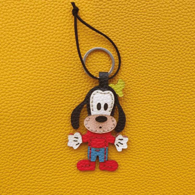 جاکلیدی و آویز چرمی گوفی