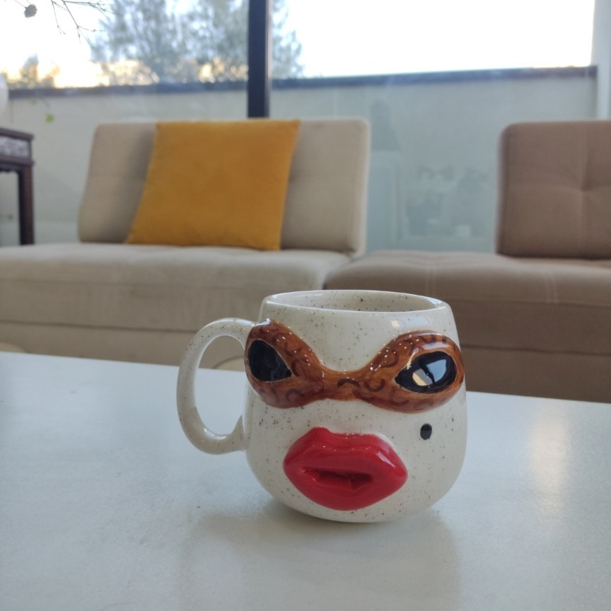 ماگ دستساز لب گنده