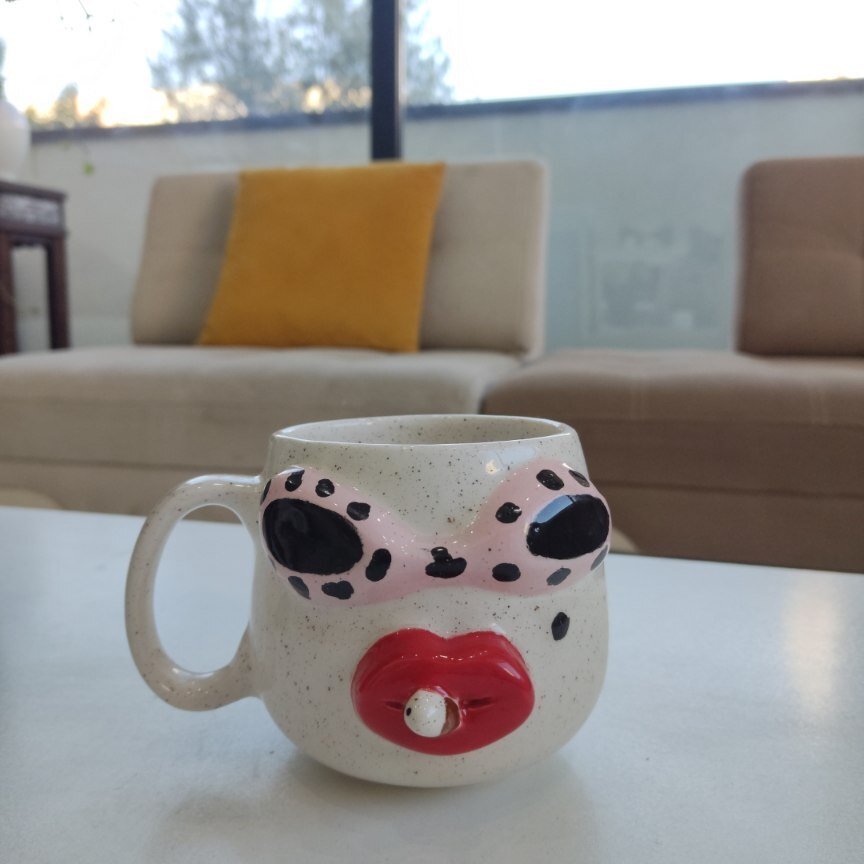  دختر ادایی ماگ سرامیکی 